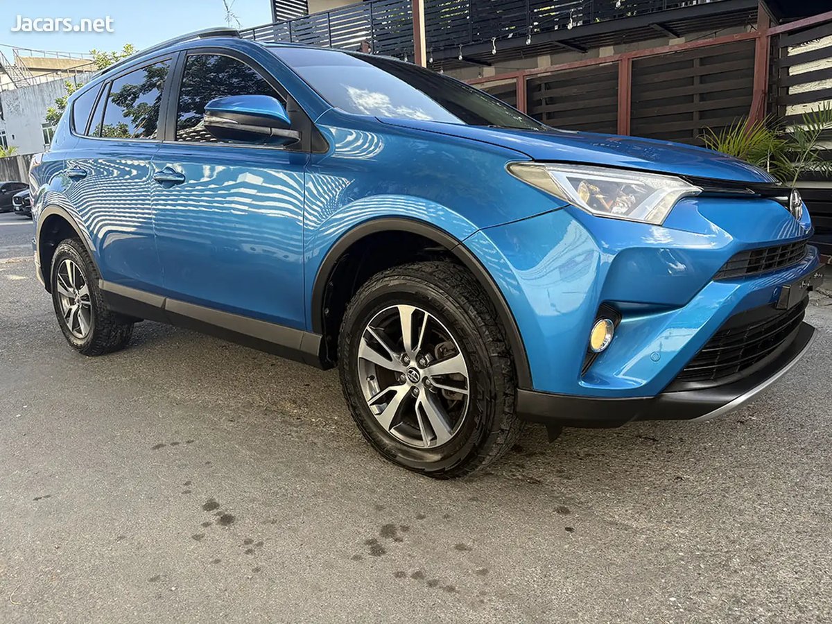 2017 TOYOTA RAV4