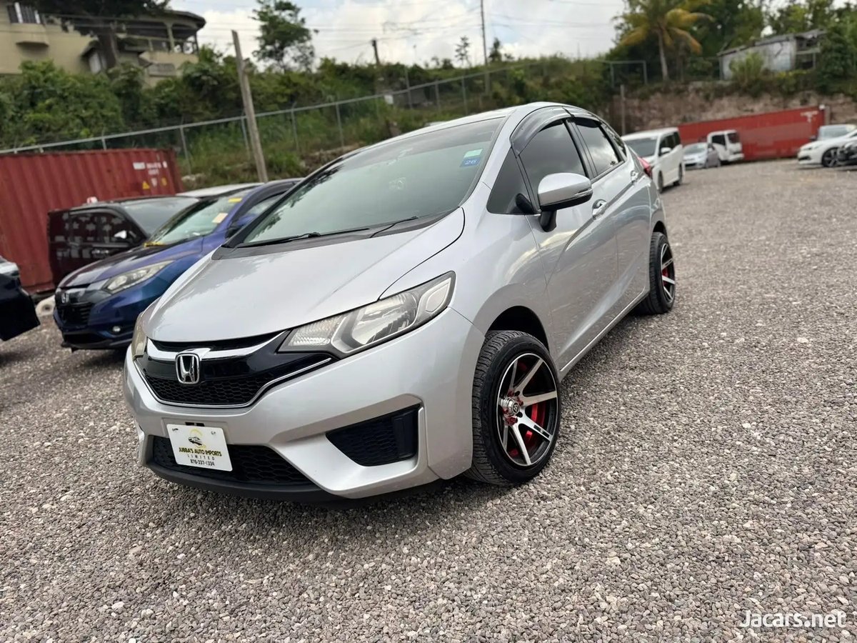 2016 HONDA Fit