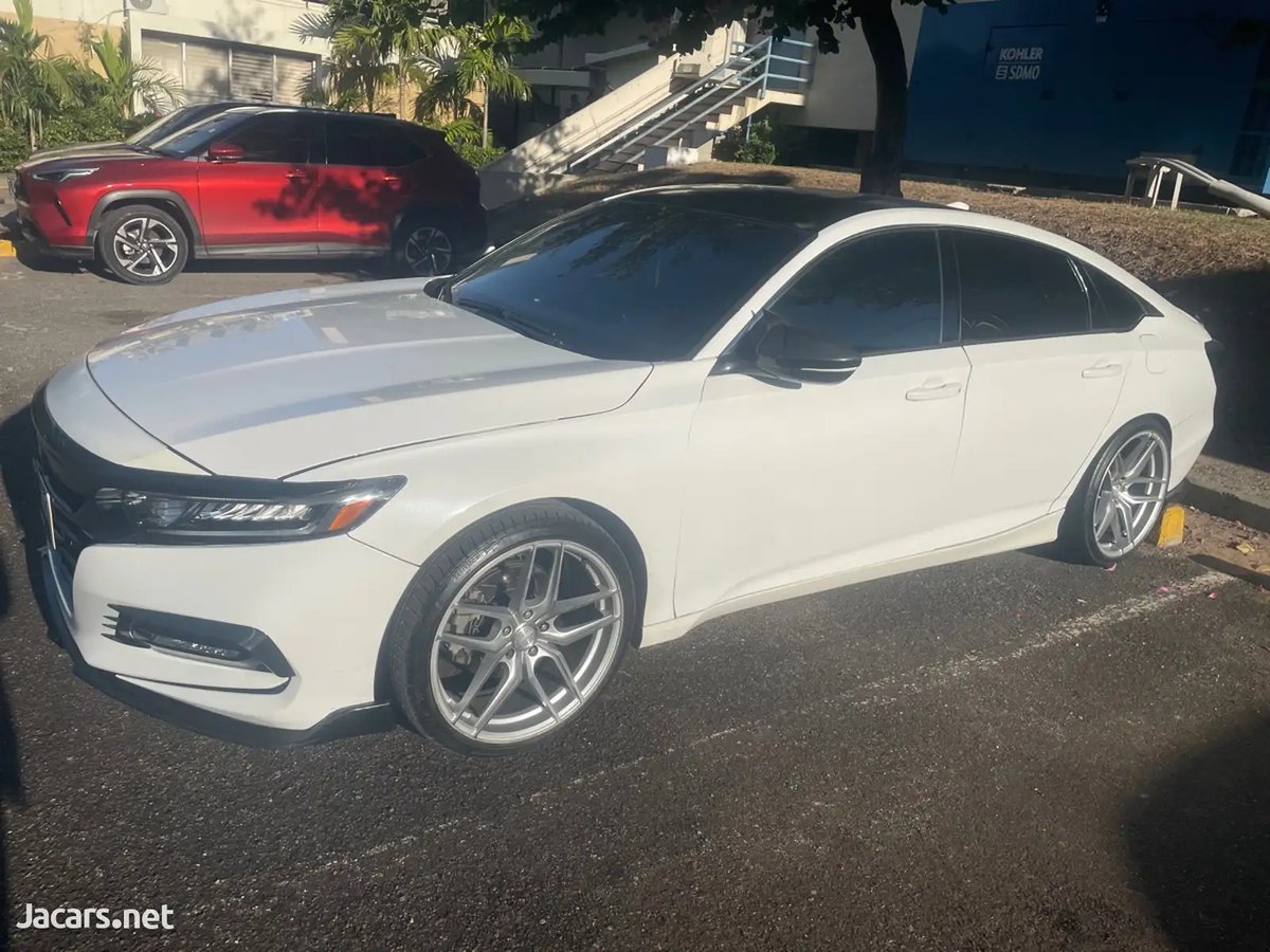 2018 HONDA Accord