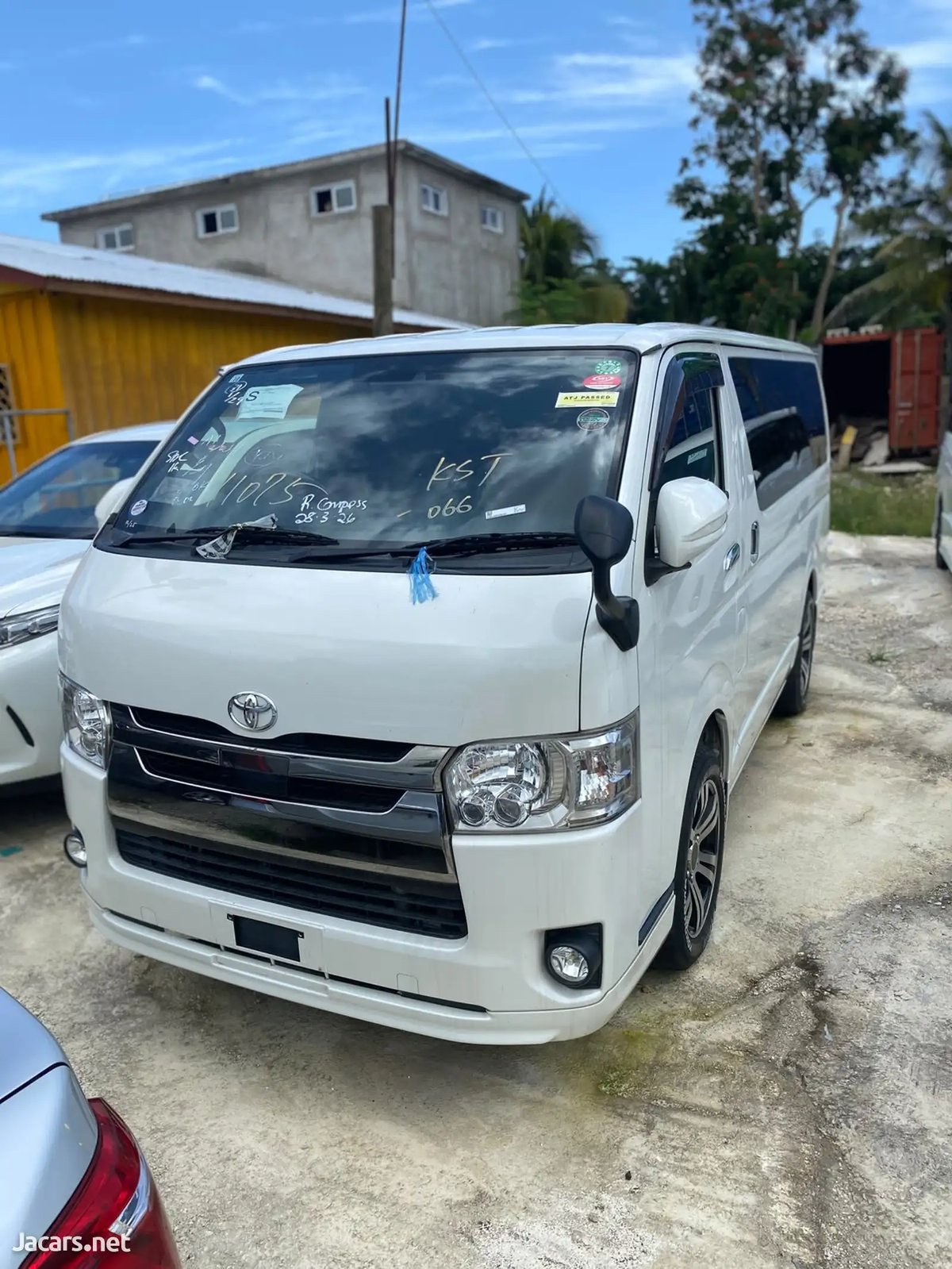 2019 TOYOTA Hiace
