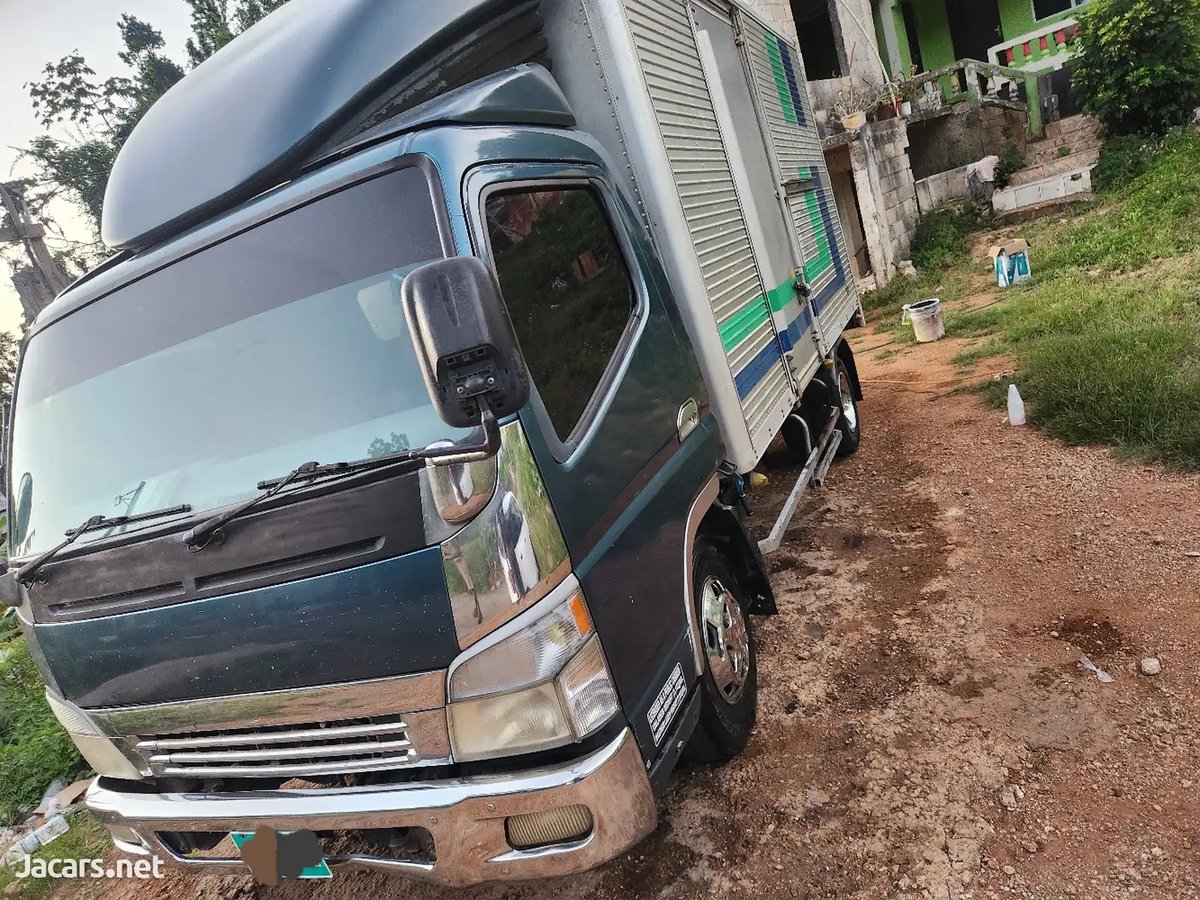 MITSUBISHI Canter
