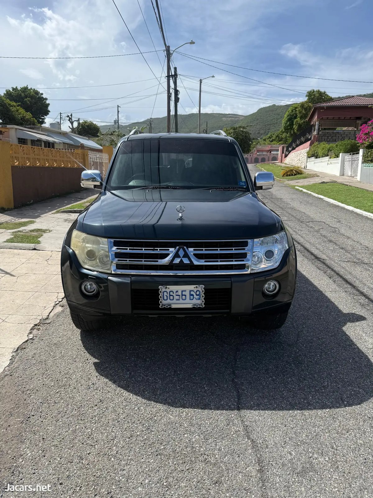 2011 MITSUBISHI Pajero