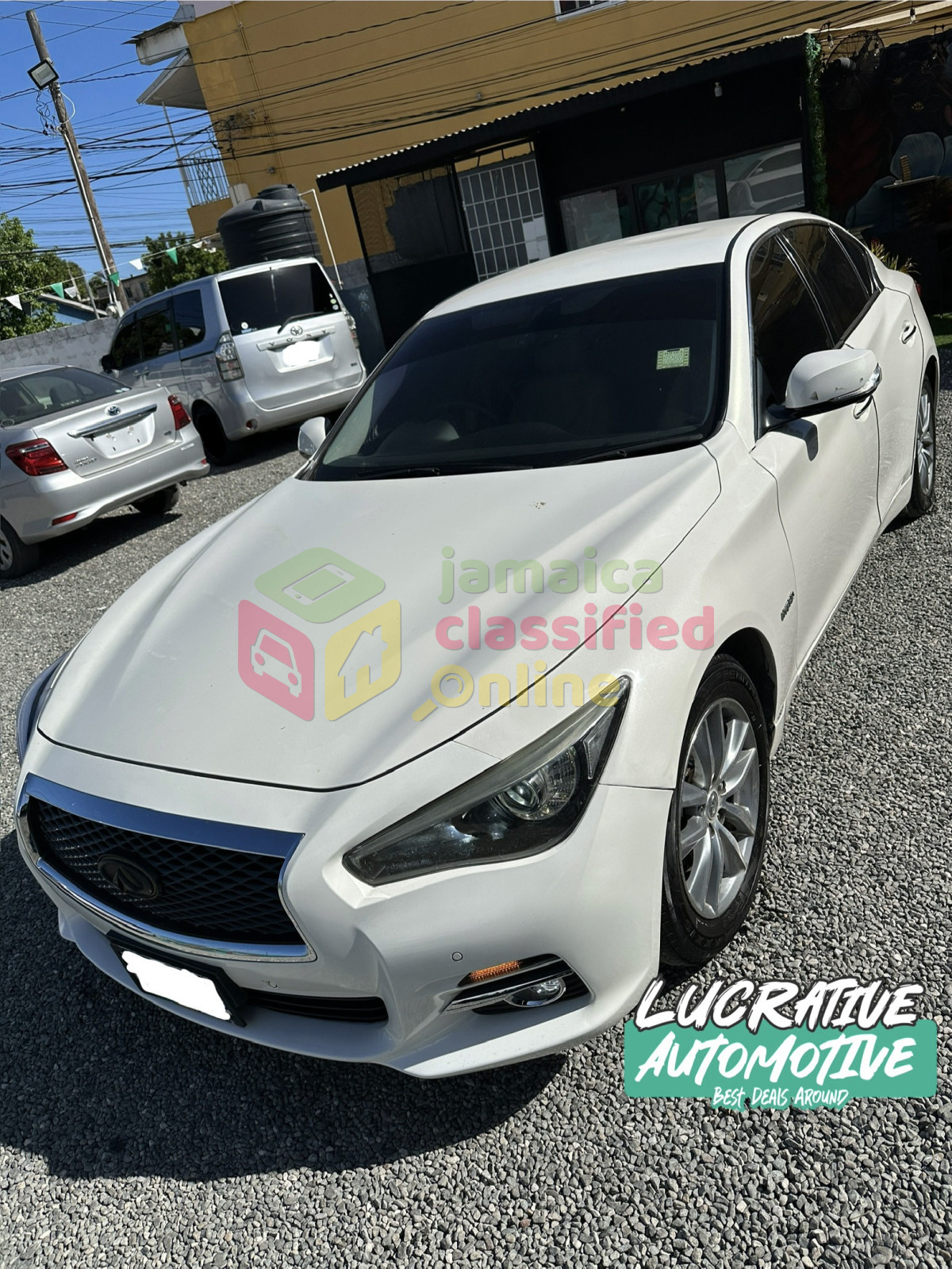 2016 NISSAN Skyline