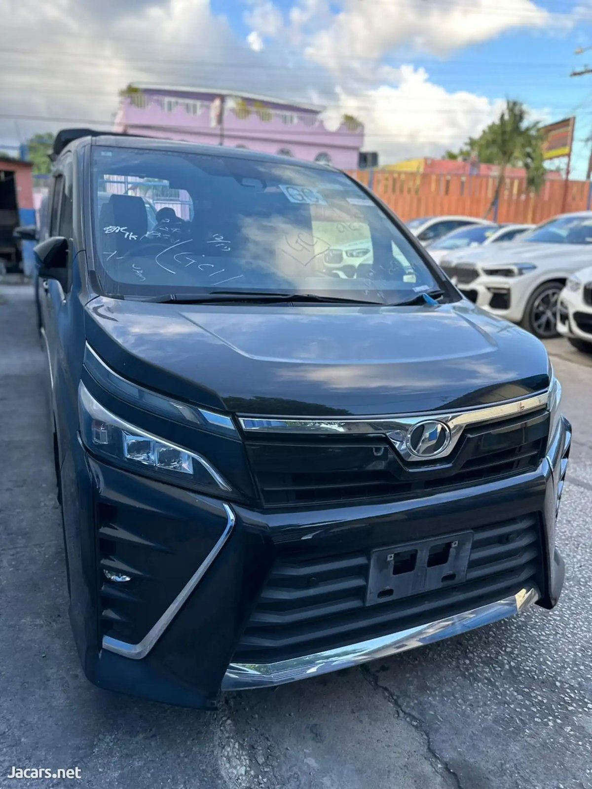 2020 TOYOTA Voxy
