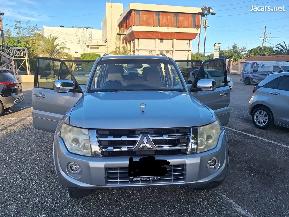 2014 MITSUBISHI Pajero