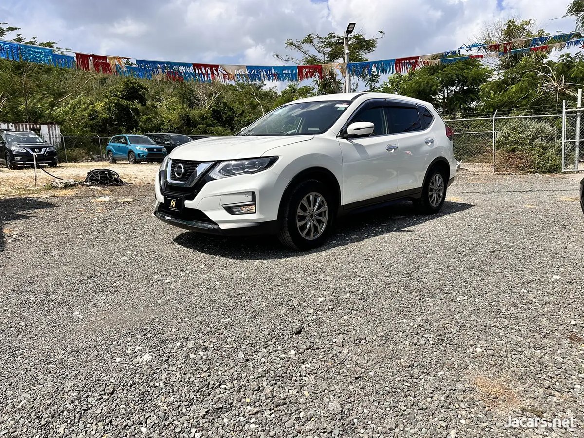 2019 NISSAN X-Trail