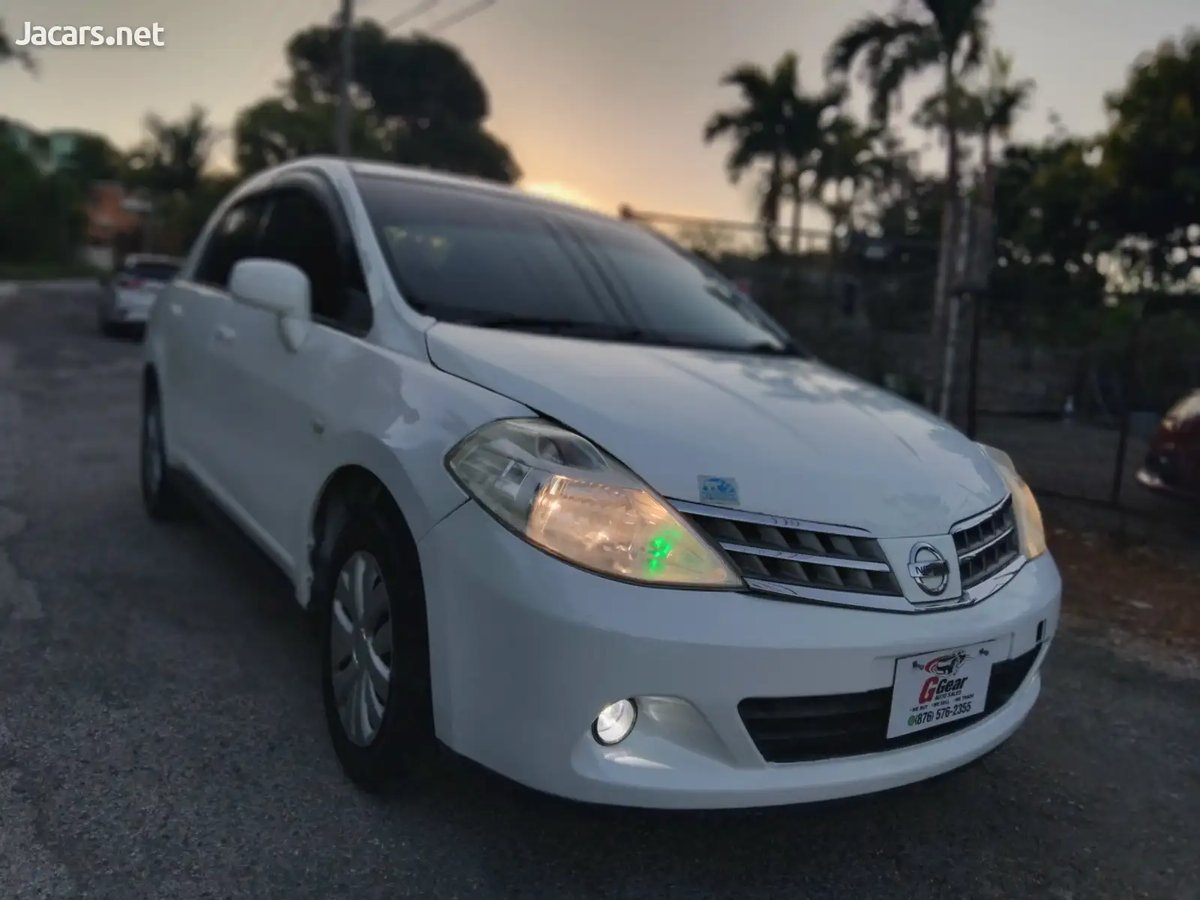 2009 NISSAN Tiida