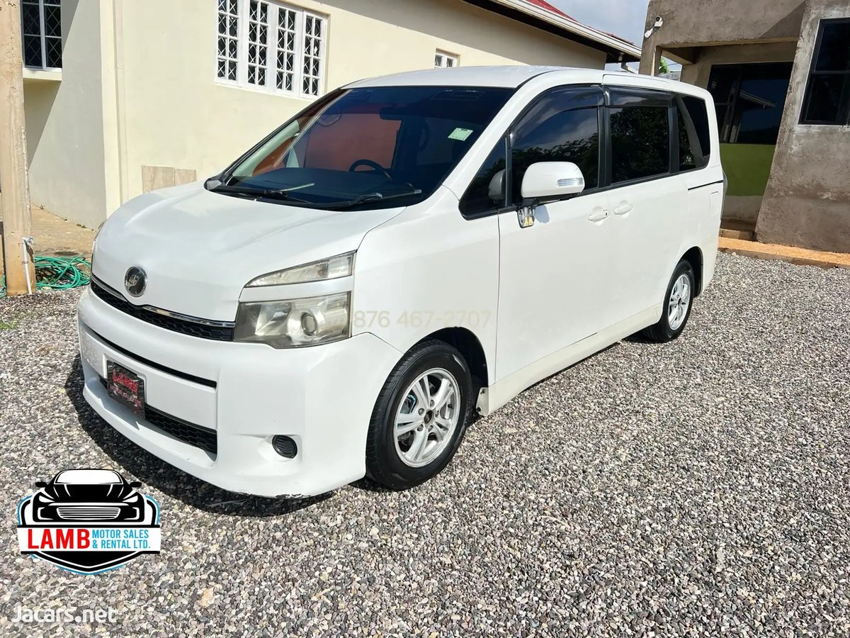2012 TOYOTA Voxy