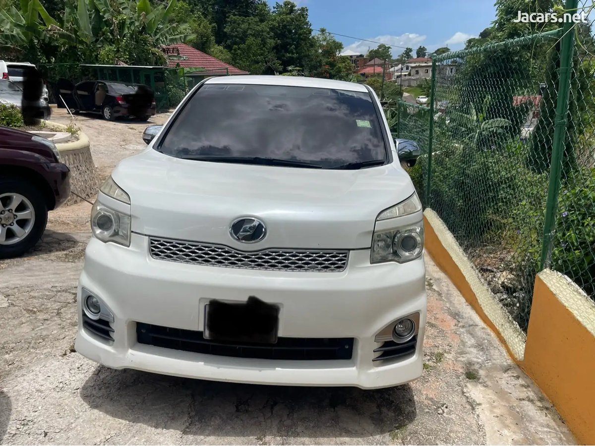 2012 TOYOTA Voxy