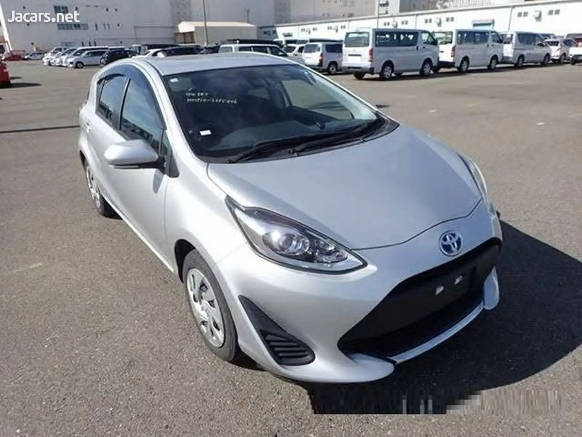 2020 TOYOTA Aqua
