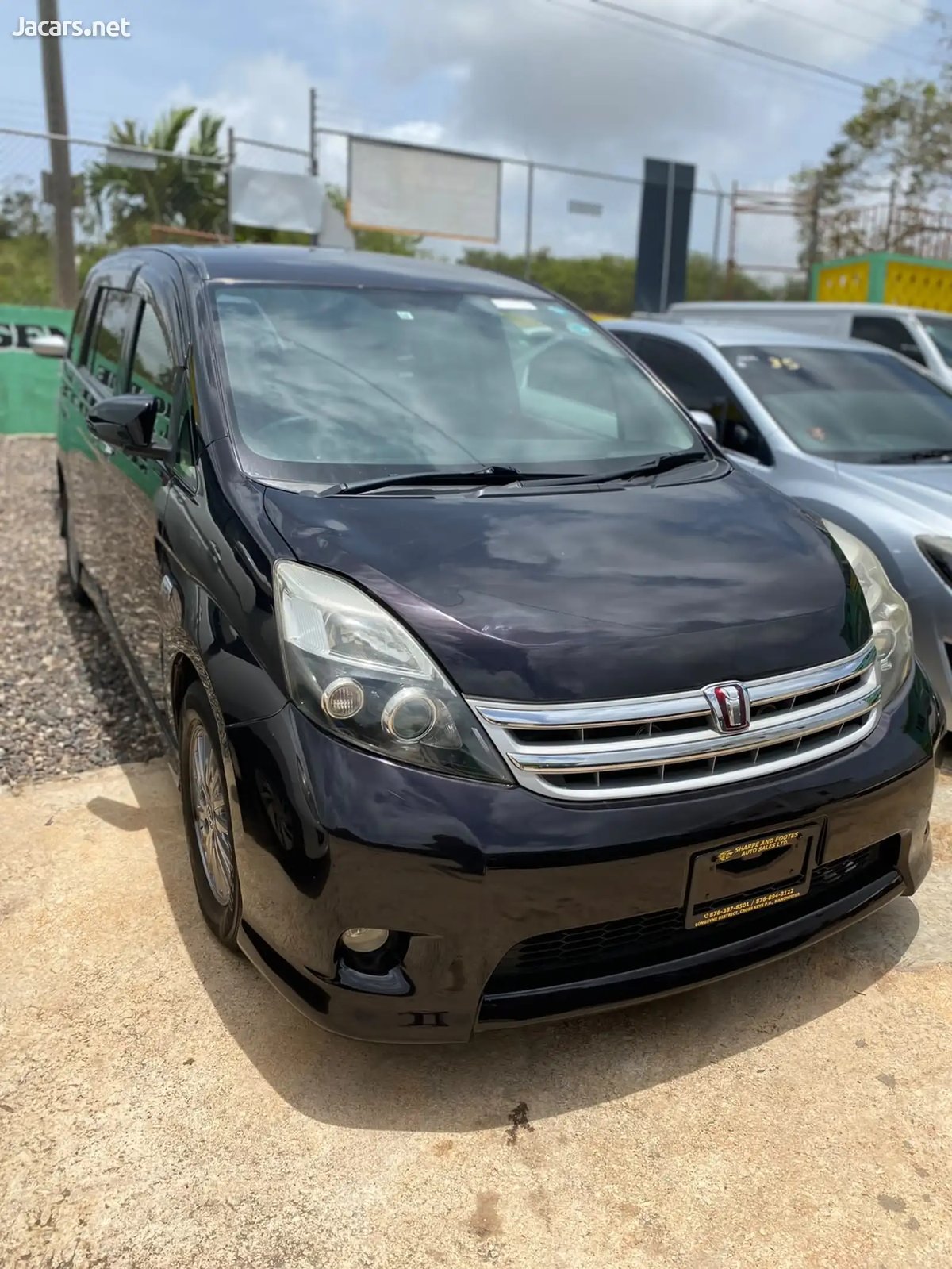 2014 TOYOTA Isis