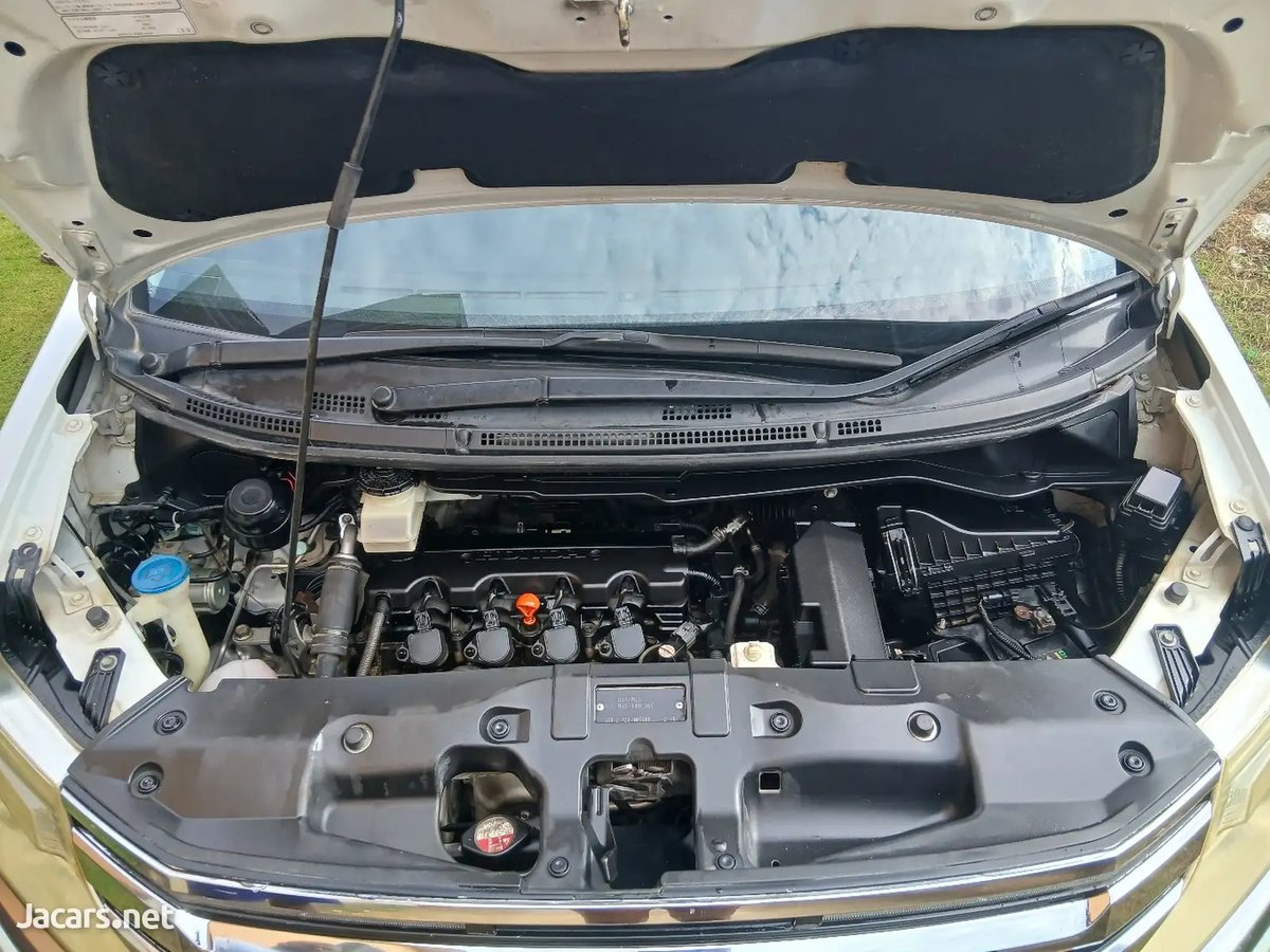 2013 HONDA stepwagon