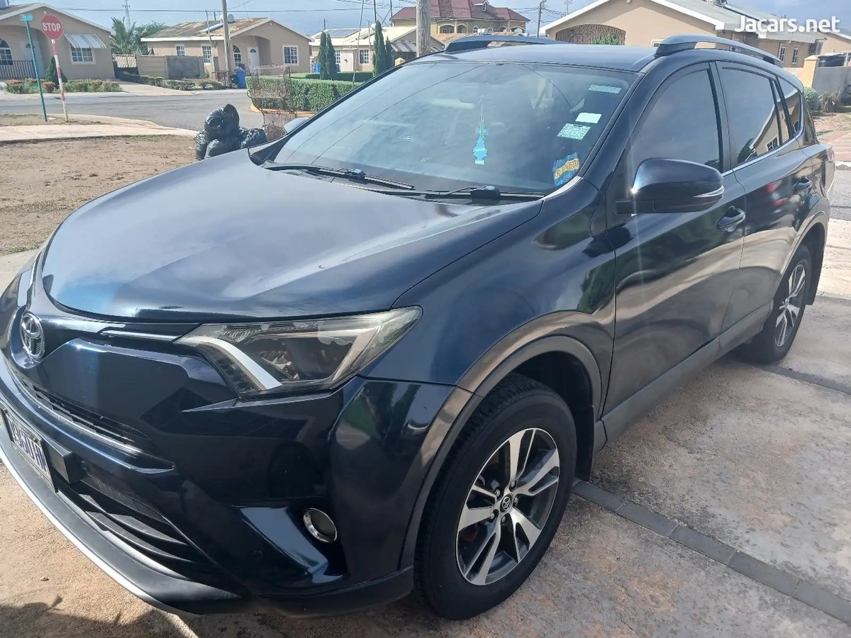 2017 TOYOTA RAV4