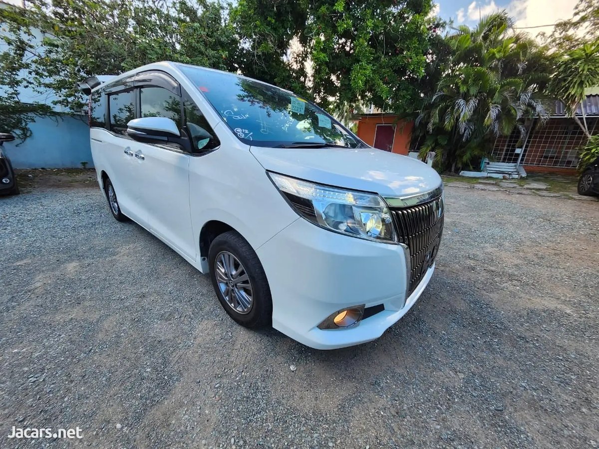 2016 TOYOTA Esquire
