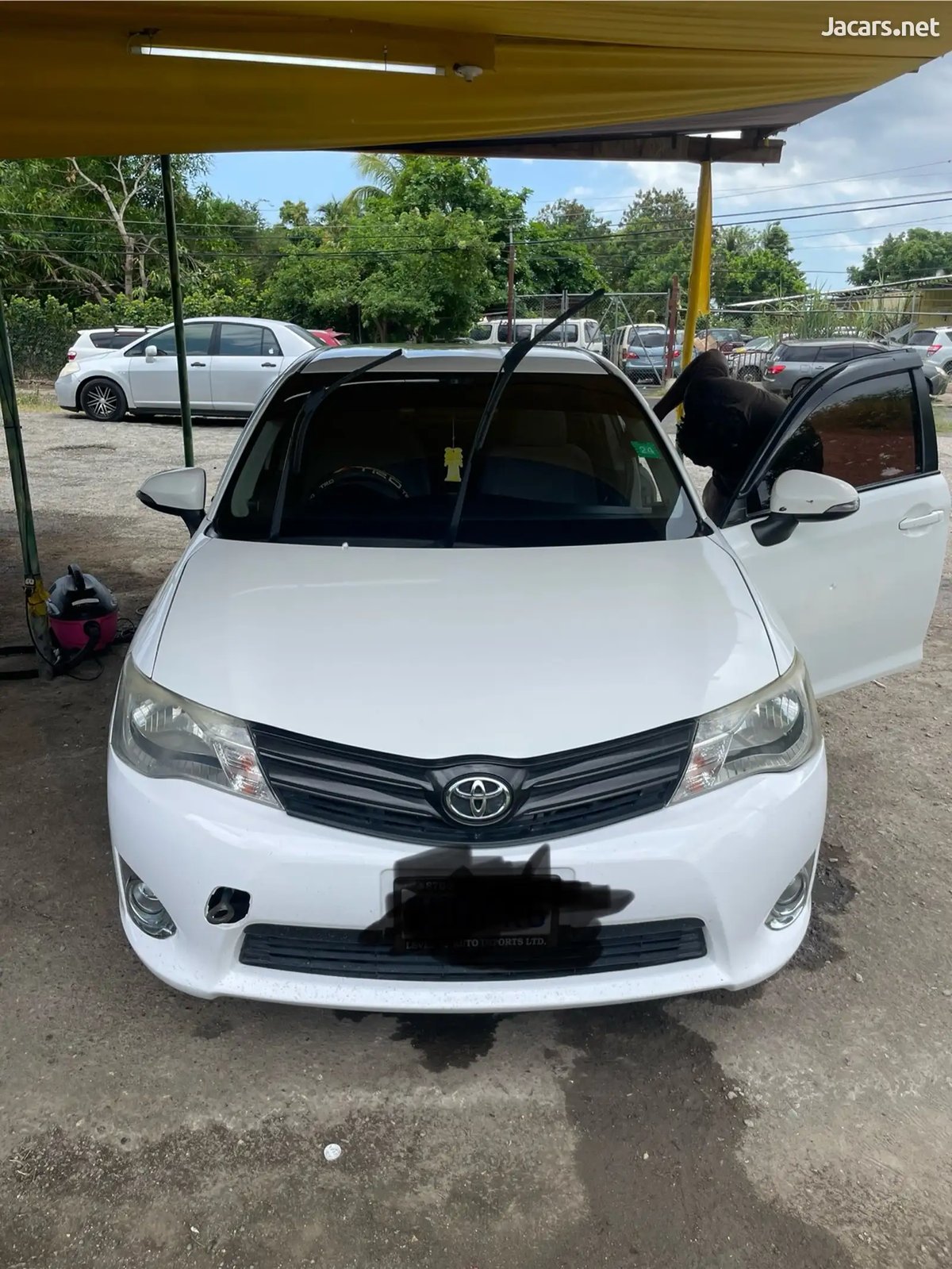 2013 TOYOTA Axio