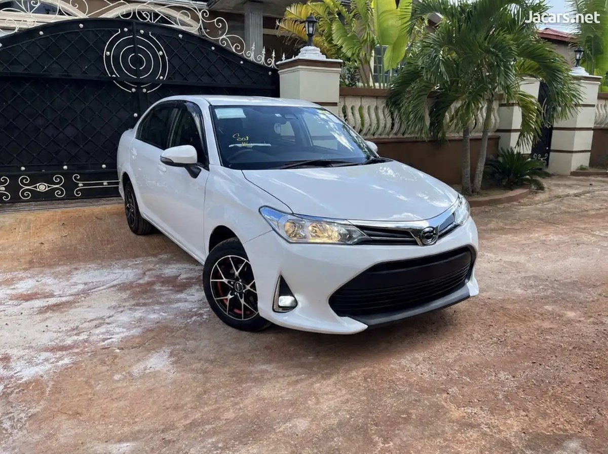 2020 TOYOTA Axio