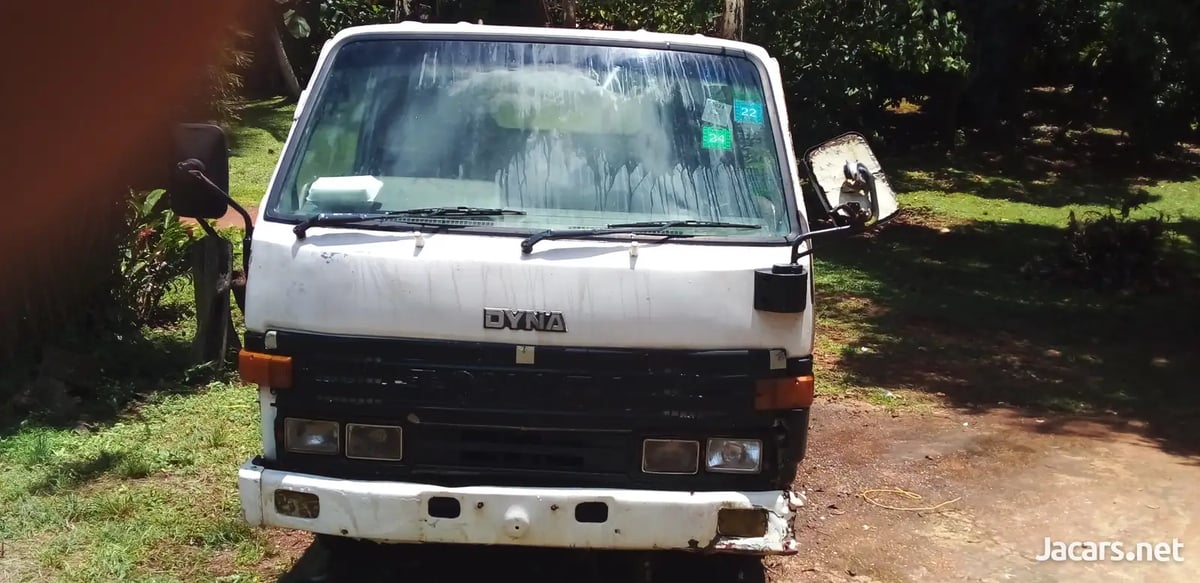 TOYOTA Dyna