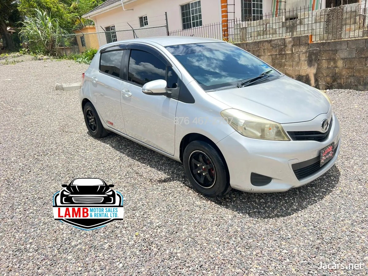 2012 TOYOTA Vitz