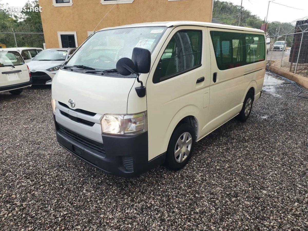 2019 TOYOTA Hiace