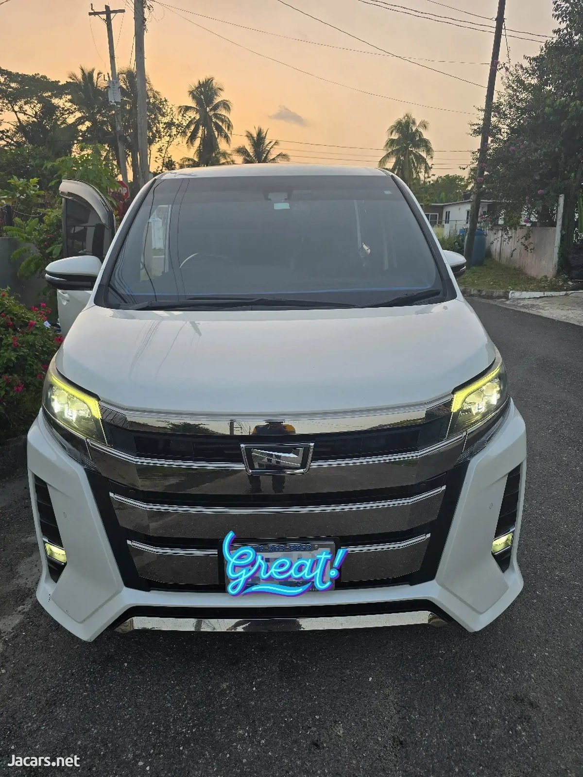2019 TOYOTA Noah