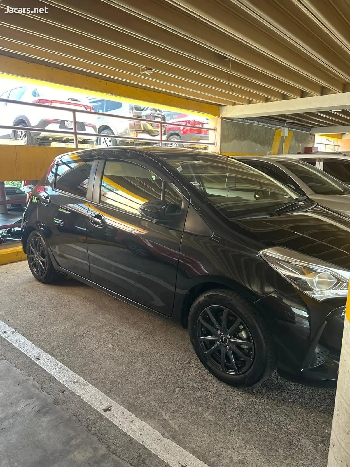 2018 TOYOTA Vitz