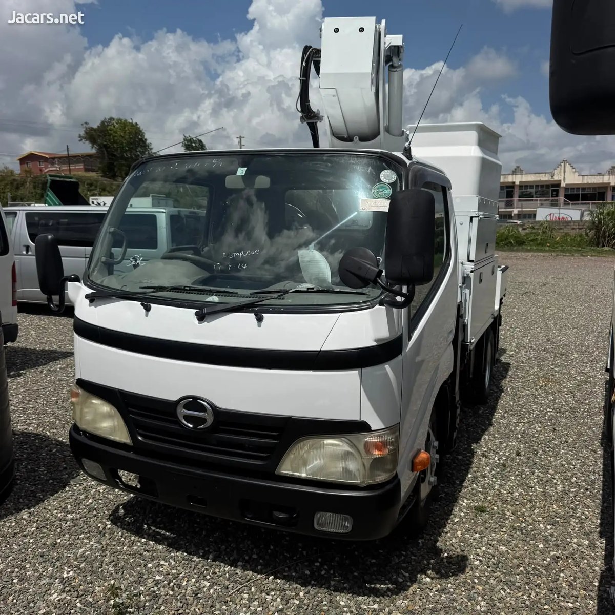 2011 HINO Dutro
