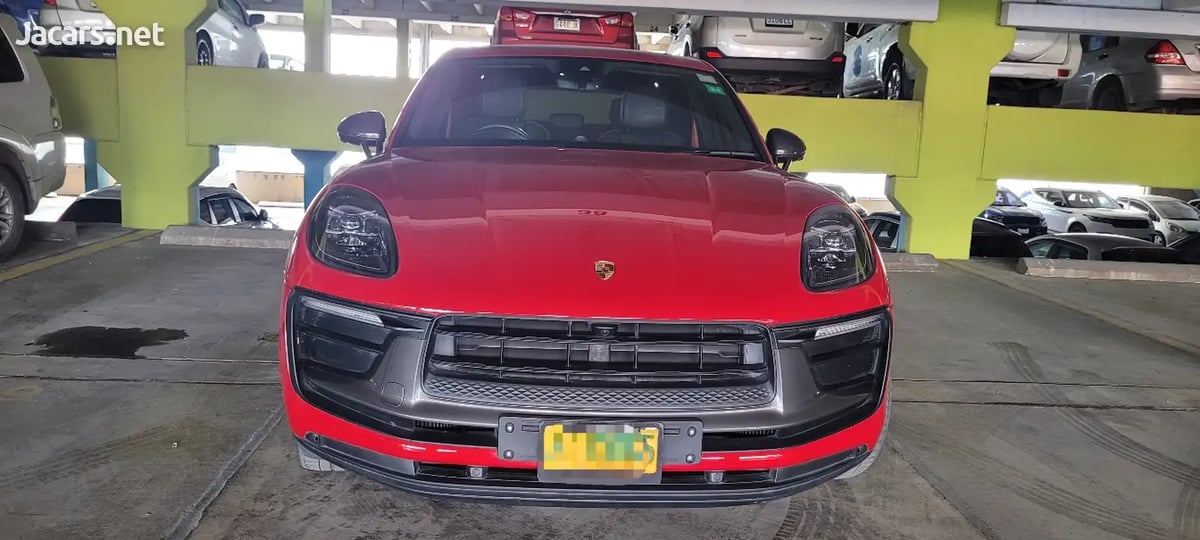 2023 PORSCHE Macan