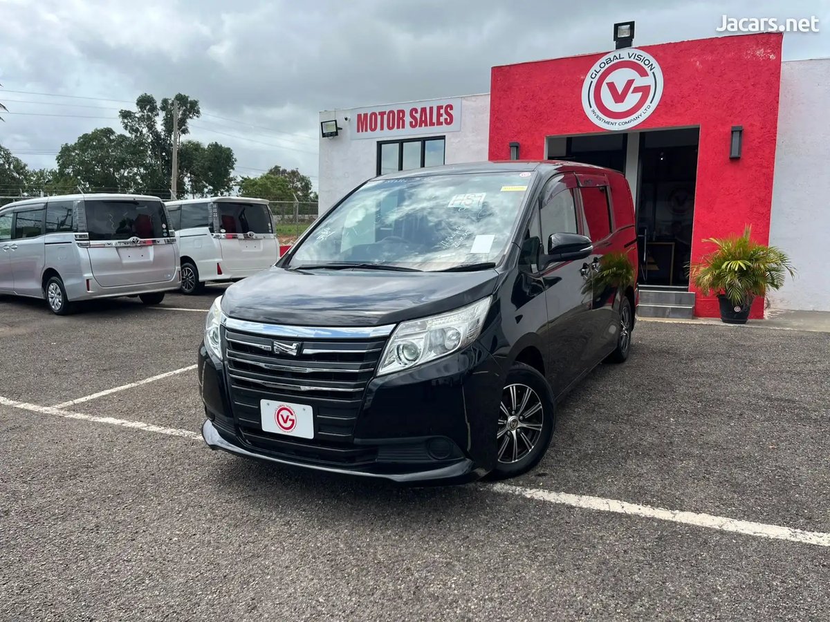 2015 TOYOTA Noah
