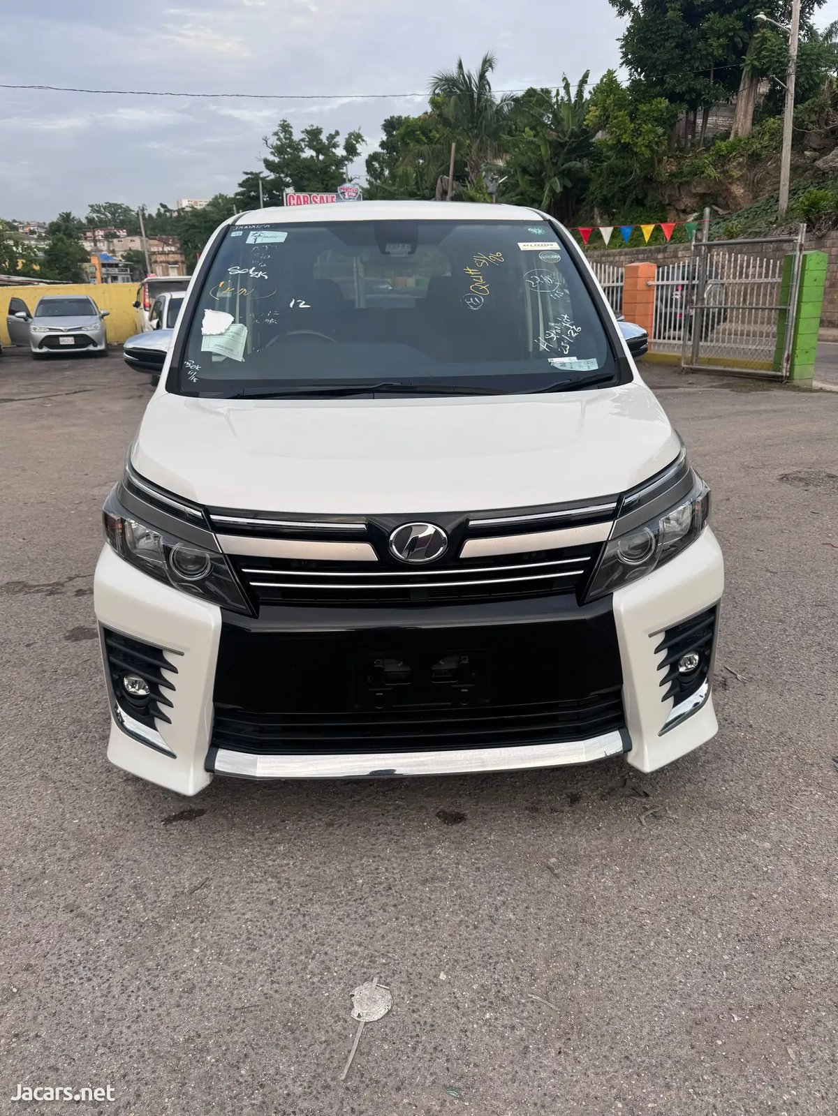 2016 TOYOTA Voxy