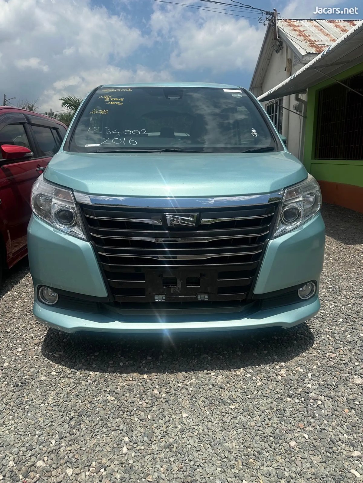 2016 TOYOTA Noah