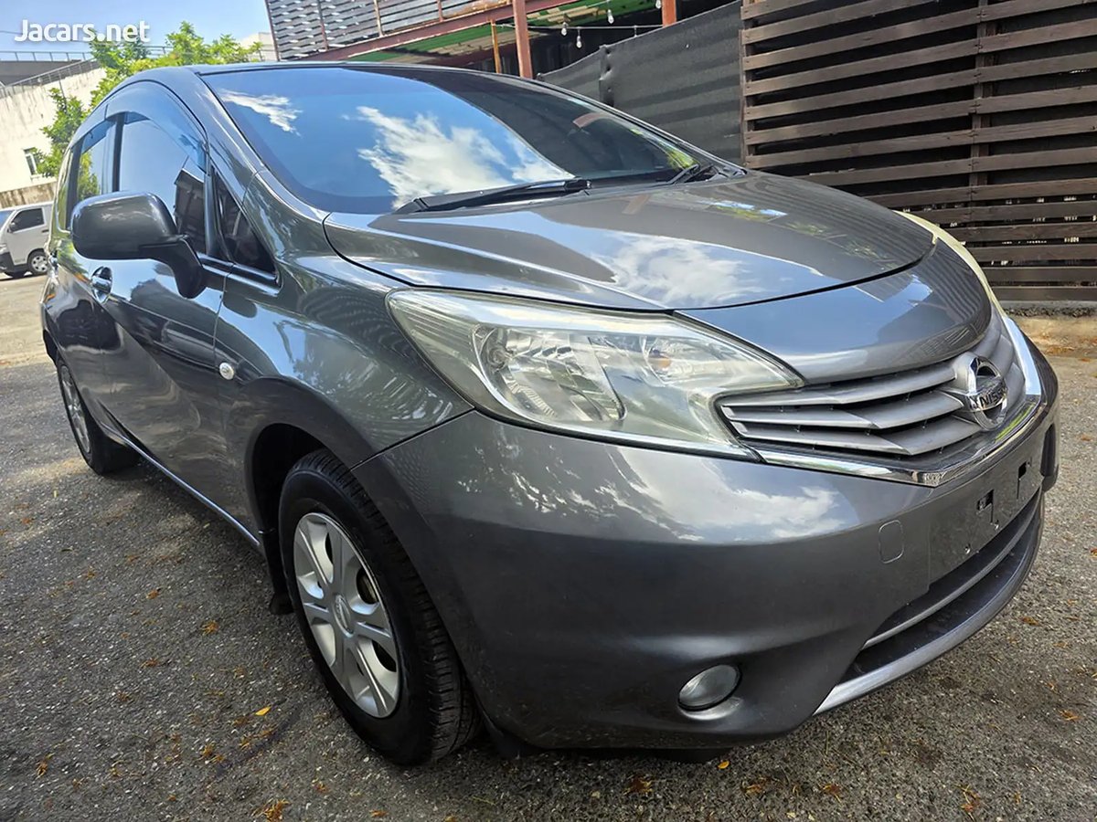 2012 NISSAN Note
