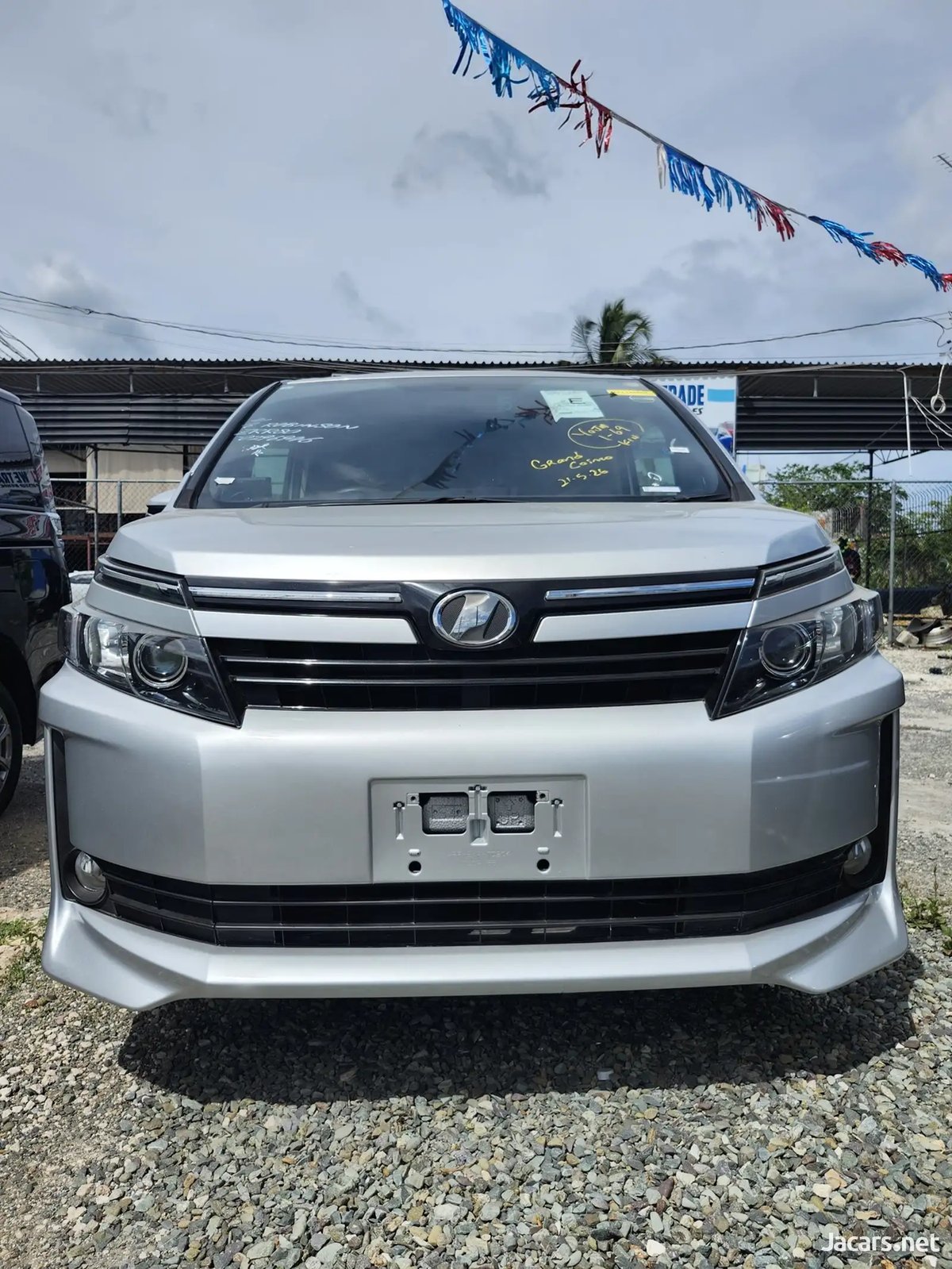 2017 TOYOTA Voxy