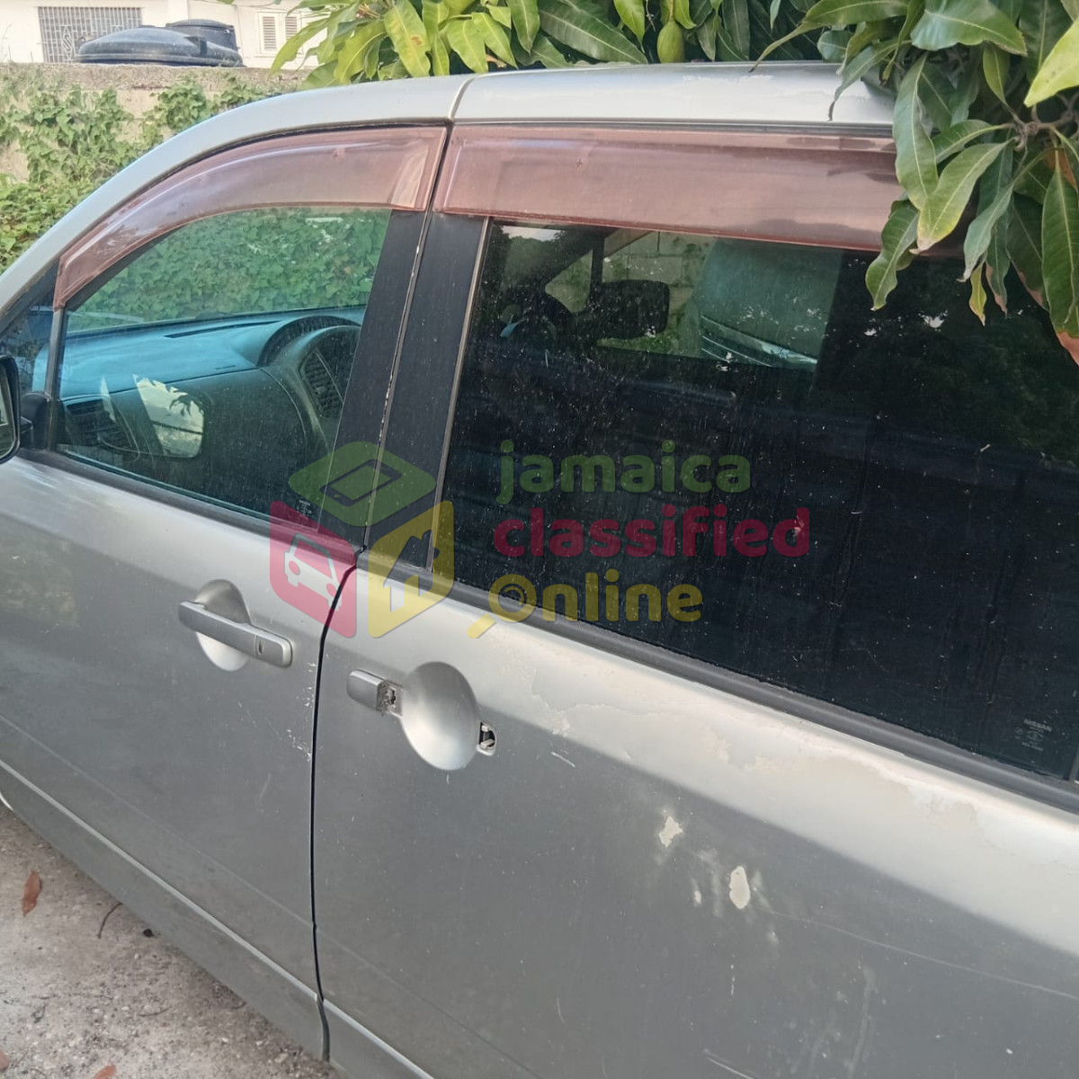 2006 NISSAN Lafesta