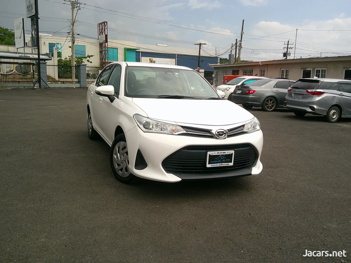 2020 TOYOTA Axio