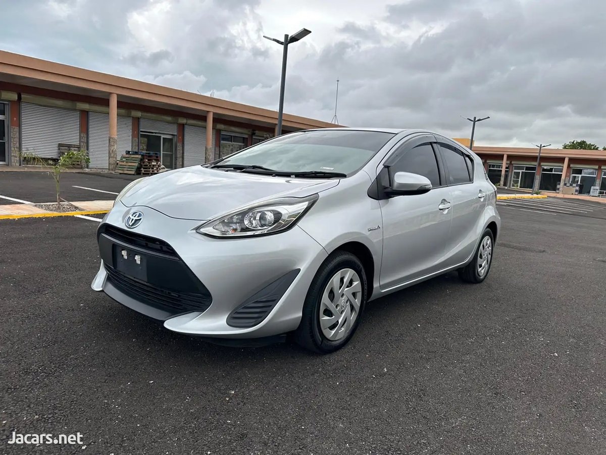 2019 TOYOTA Aqua
