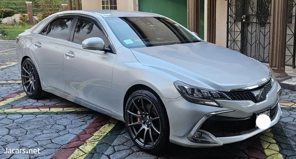 2017 TOYOTA Mark