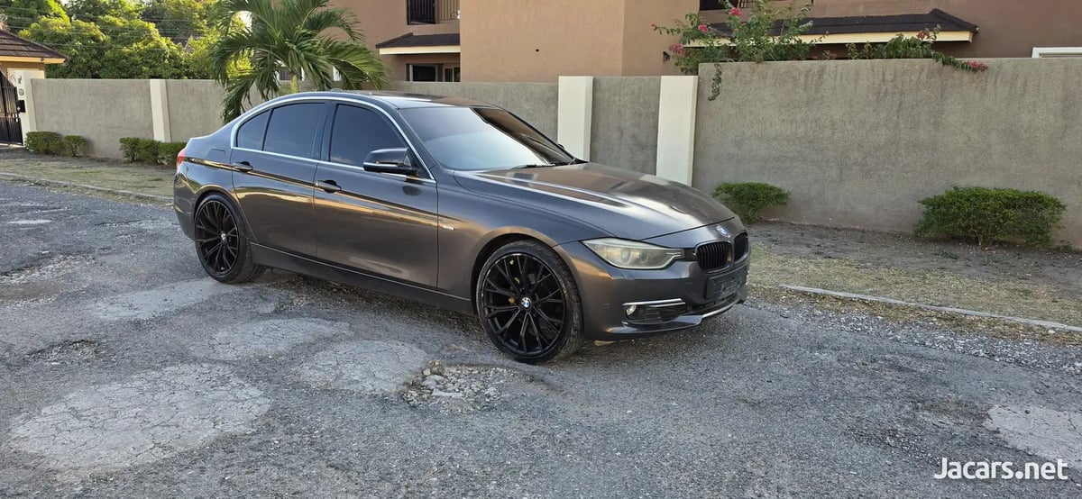2013 BMW 3-Series