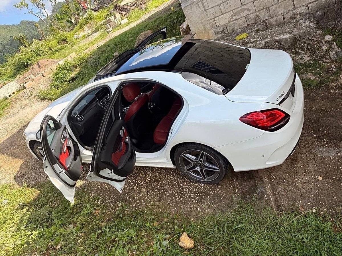 2019 Mercedes-Benz C200