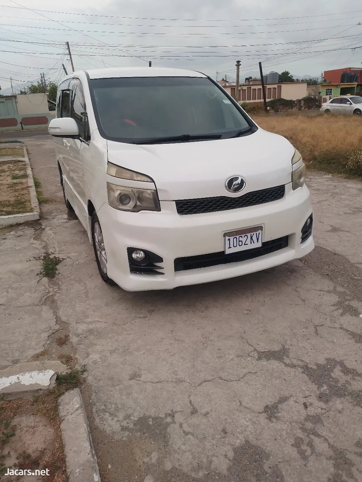 2011 TOYOTA Voxy