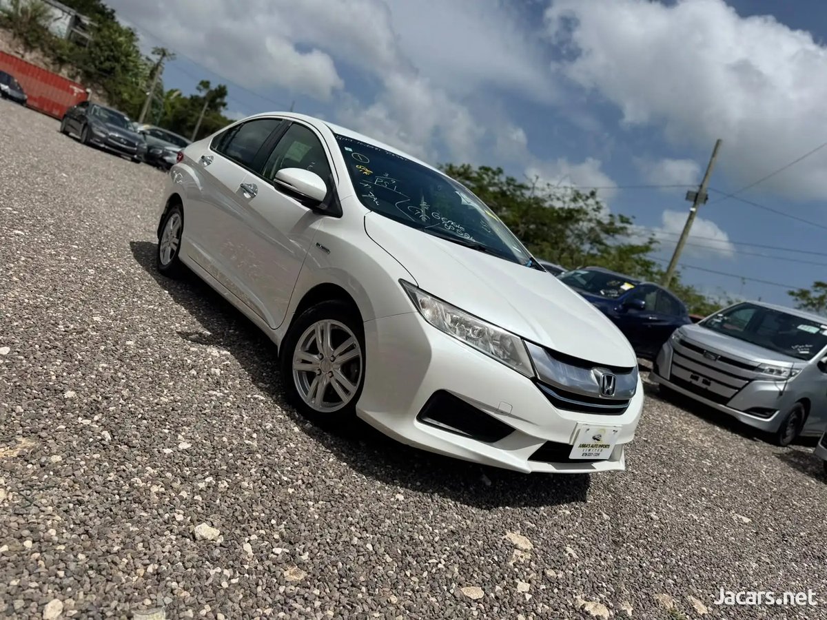 2015 HONDA Grace