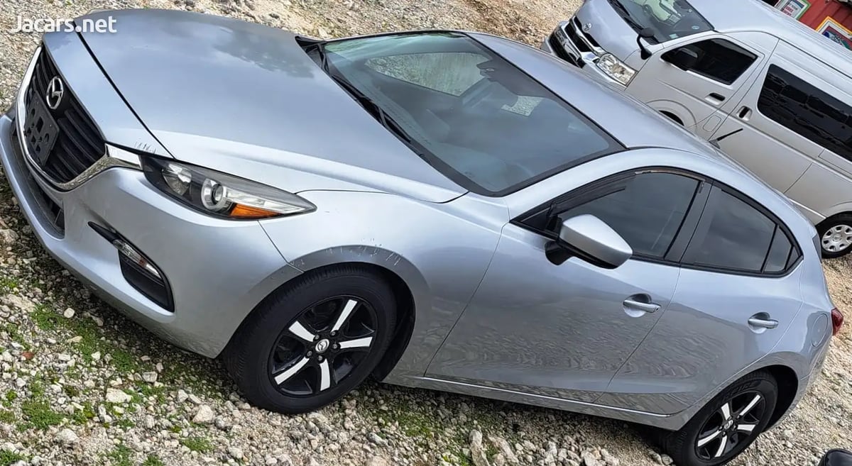 2017 MAZDA 3