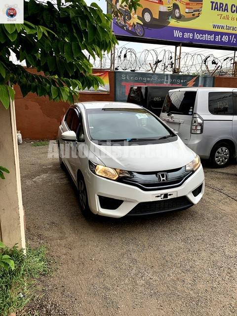 2016 HONDA FIT HYBRID
