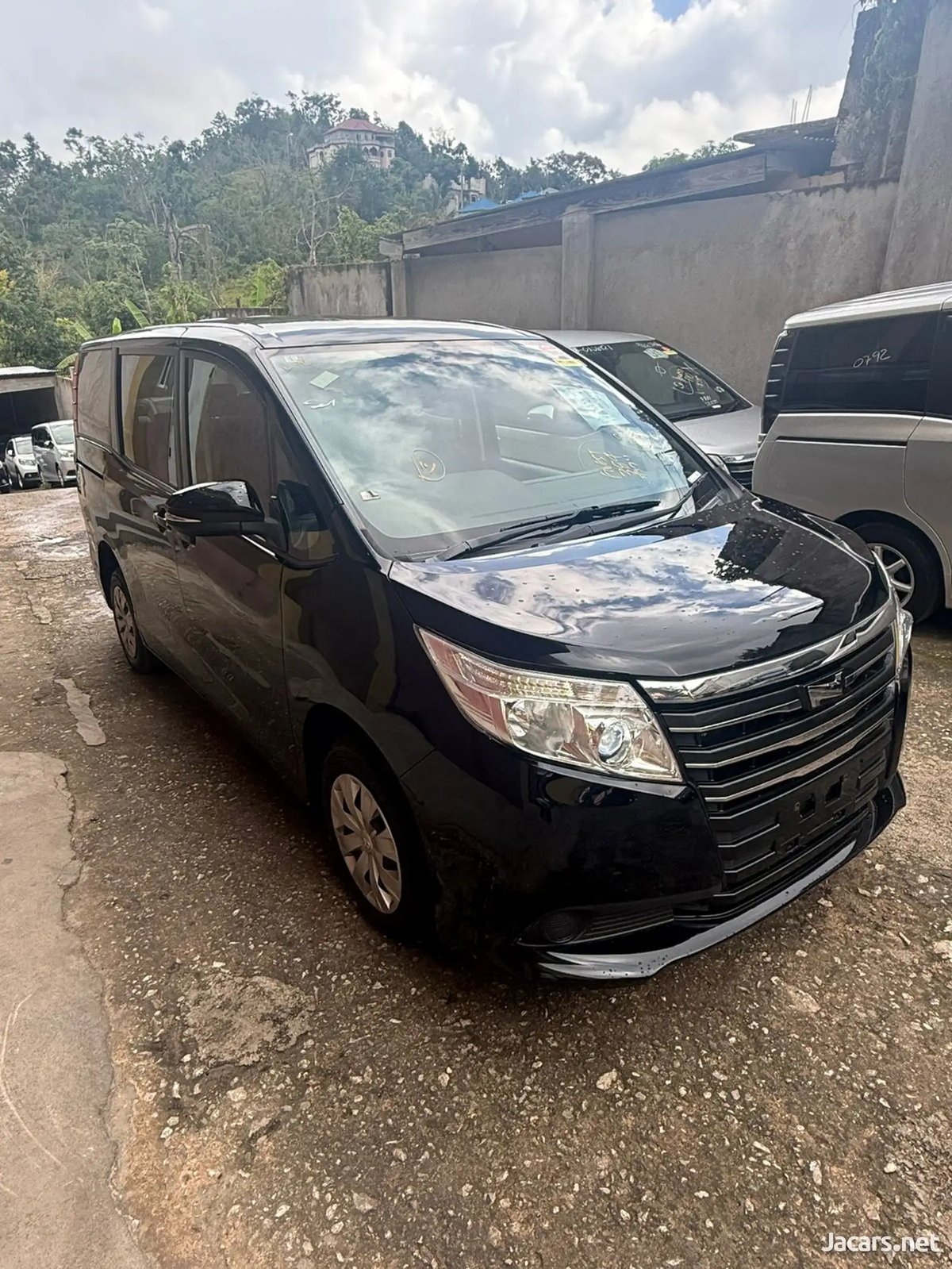 2015 TOYOTA Noah