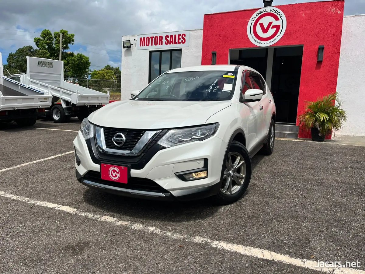 2019 NISSAN X-Trail