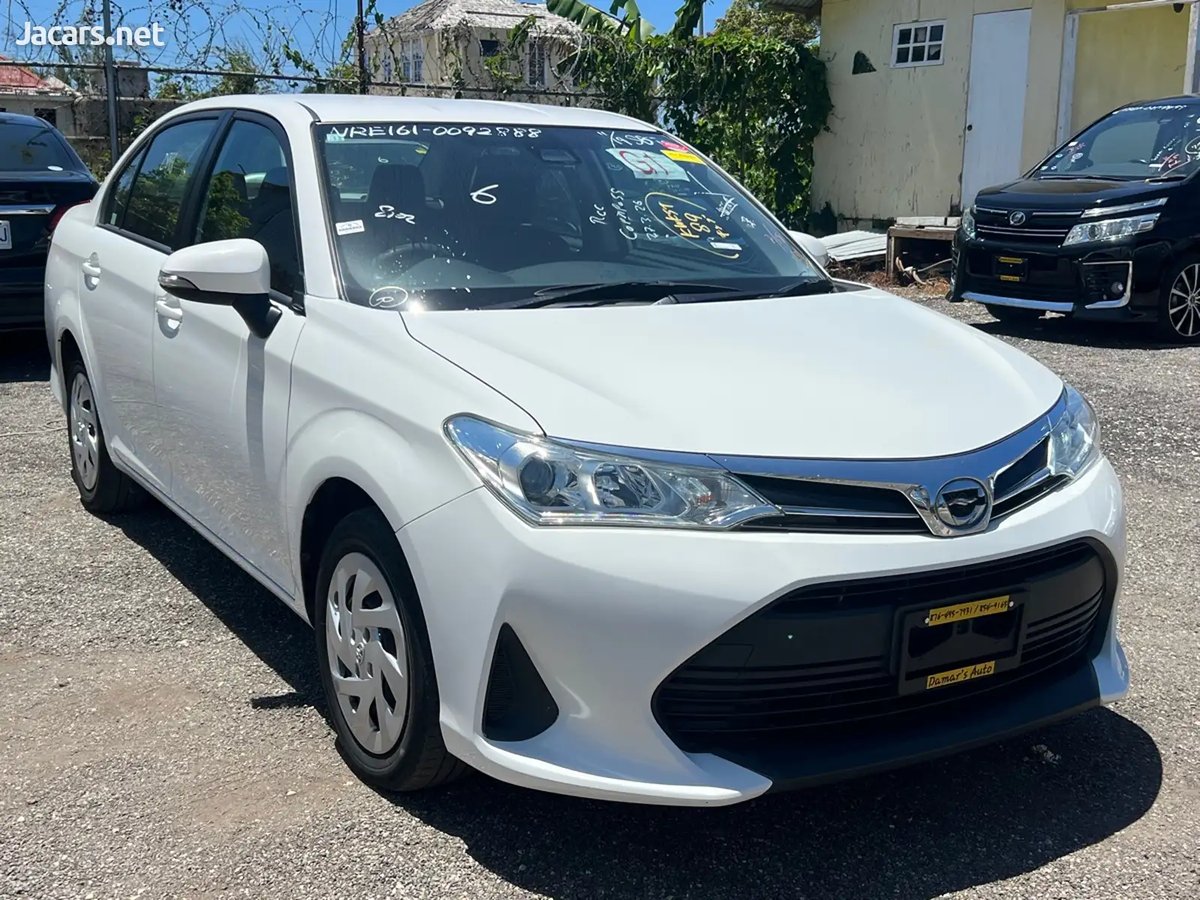 2020 TOYOTA Axio