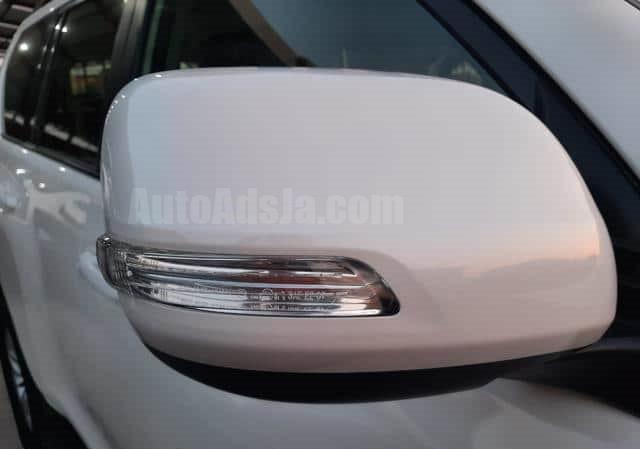 2023 TOYOTA USED 2023 TOYOTA LAND CRUISER PRADO