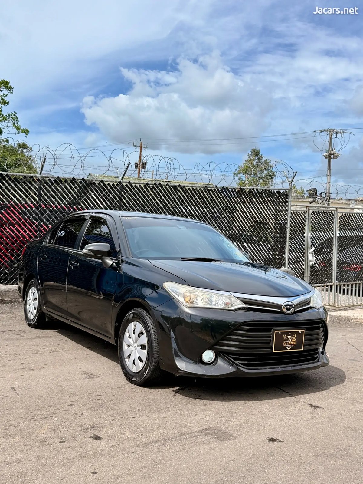 2015 TOYOTA Axio