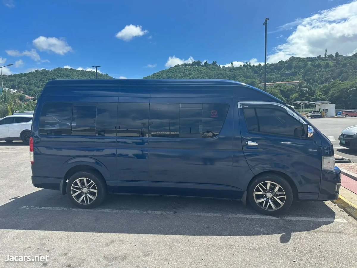 2012 TOYOTA Hiace