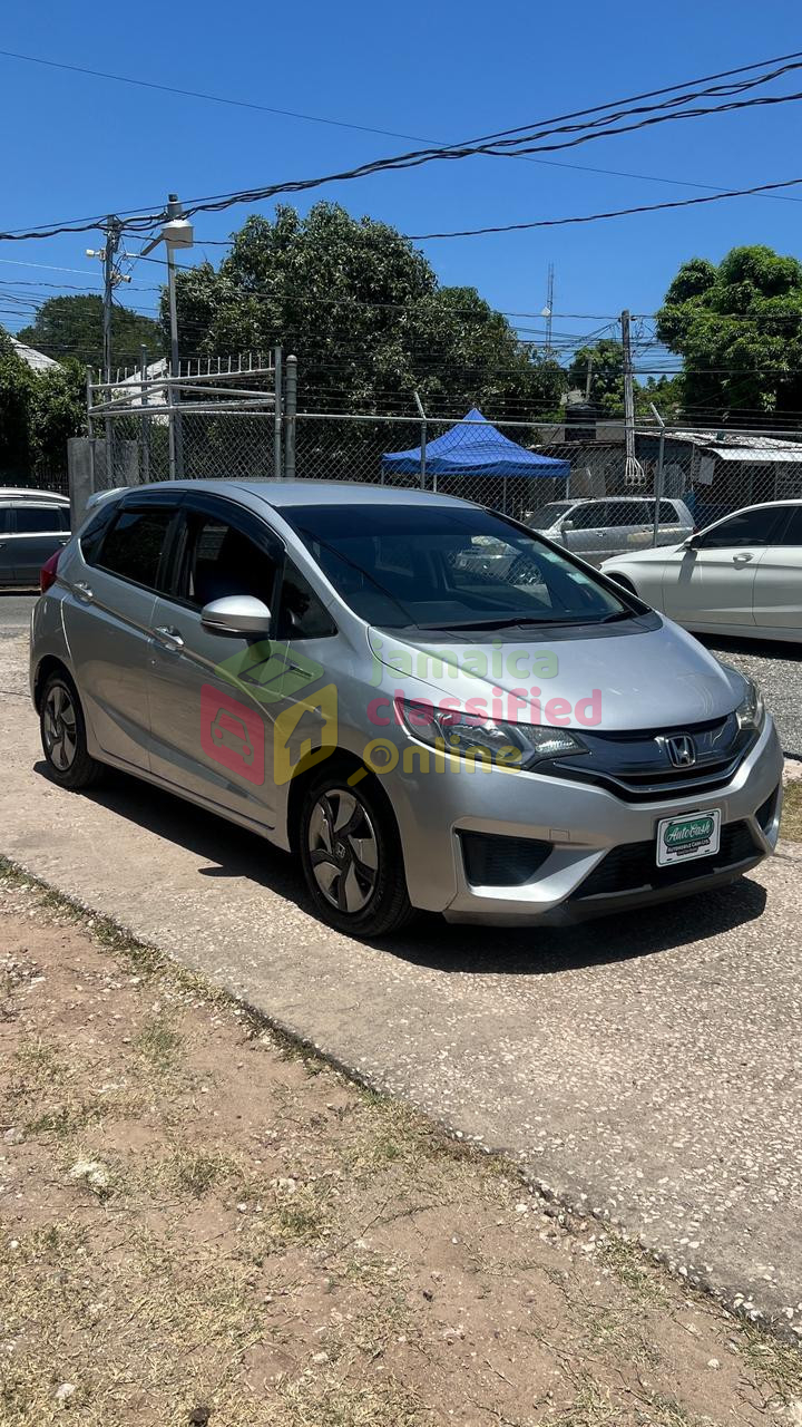 2014 HONDA Fit