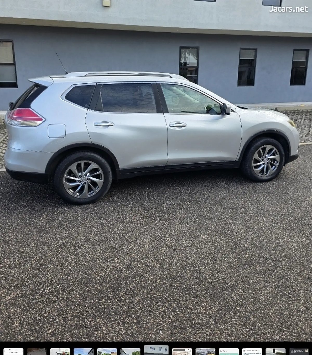 2015 NISSAN X-Trail